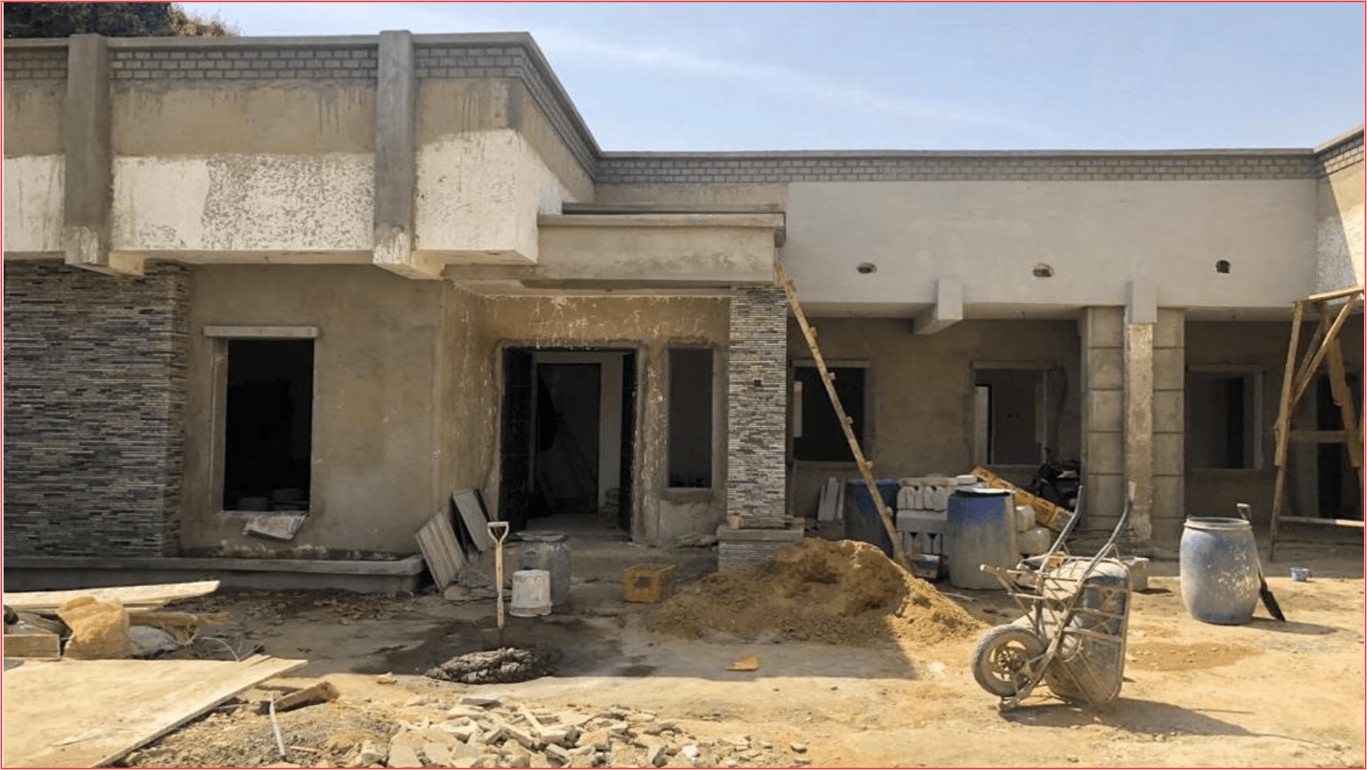 5-Bedroom Apartment & Gatehouse before
